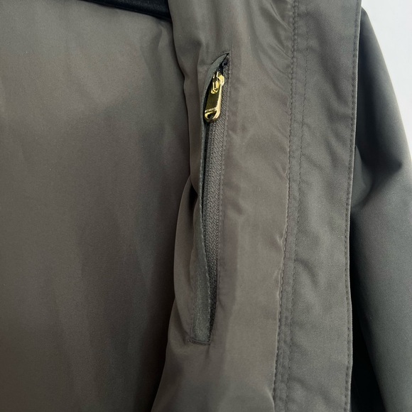 Athleta Surto Waterproof Jacket in Mountain Olive Green Size XXSmall - Picture 7 of 13